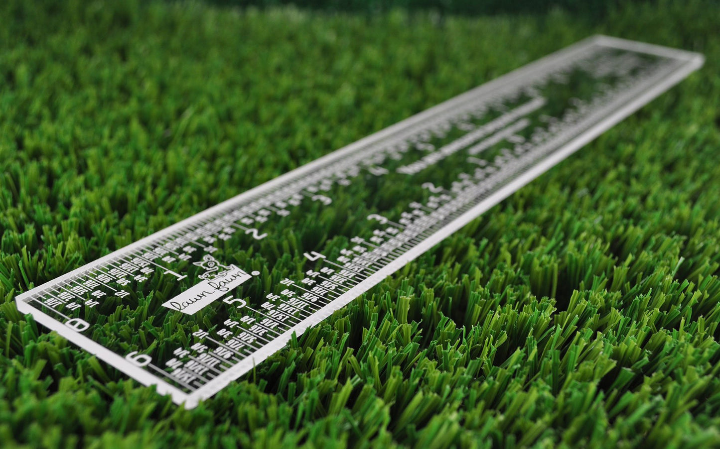 Lawn Fawn - Zero Centering 12" Ruler