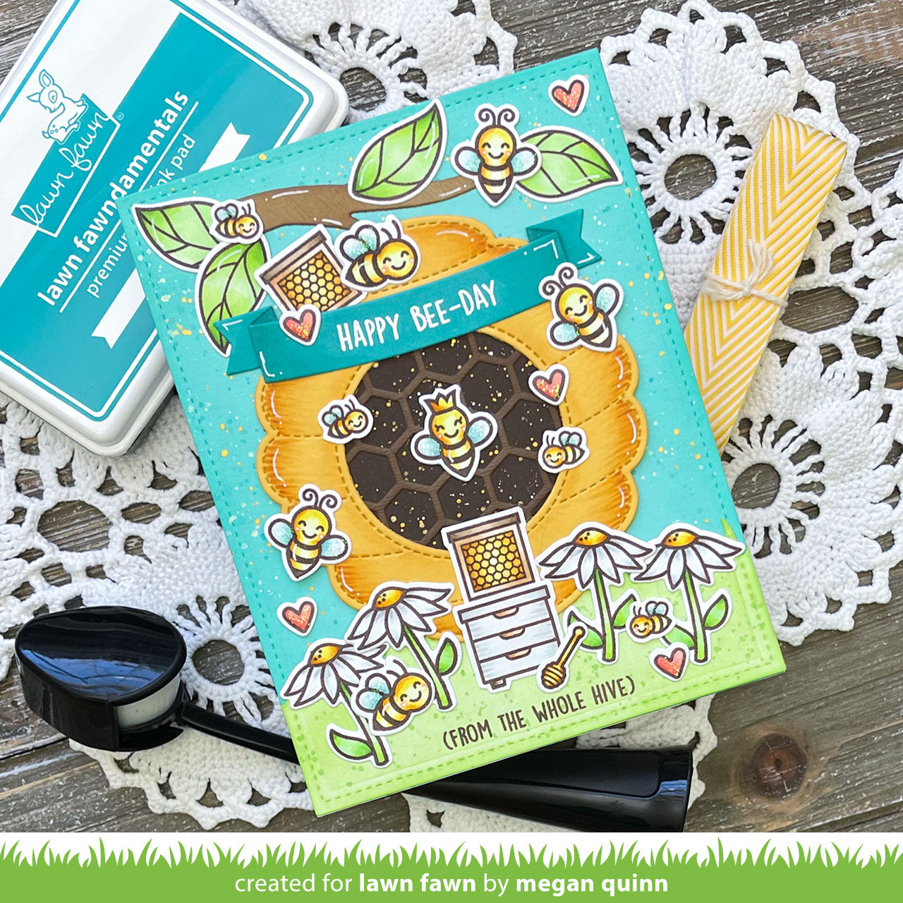 Lawn Fawn - Honeycomb Stencil