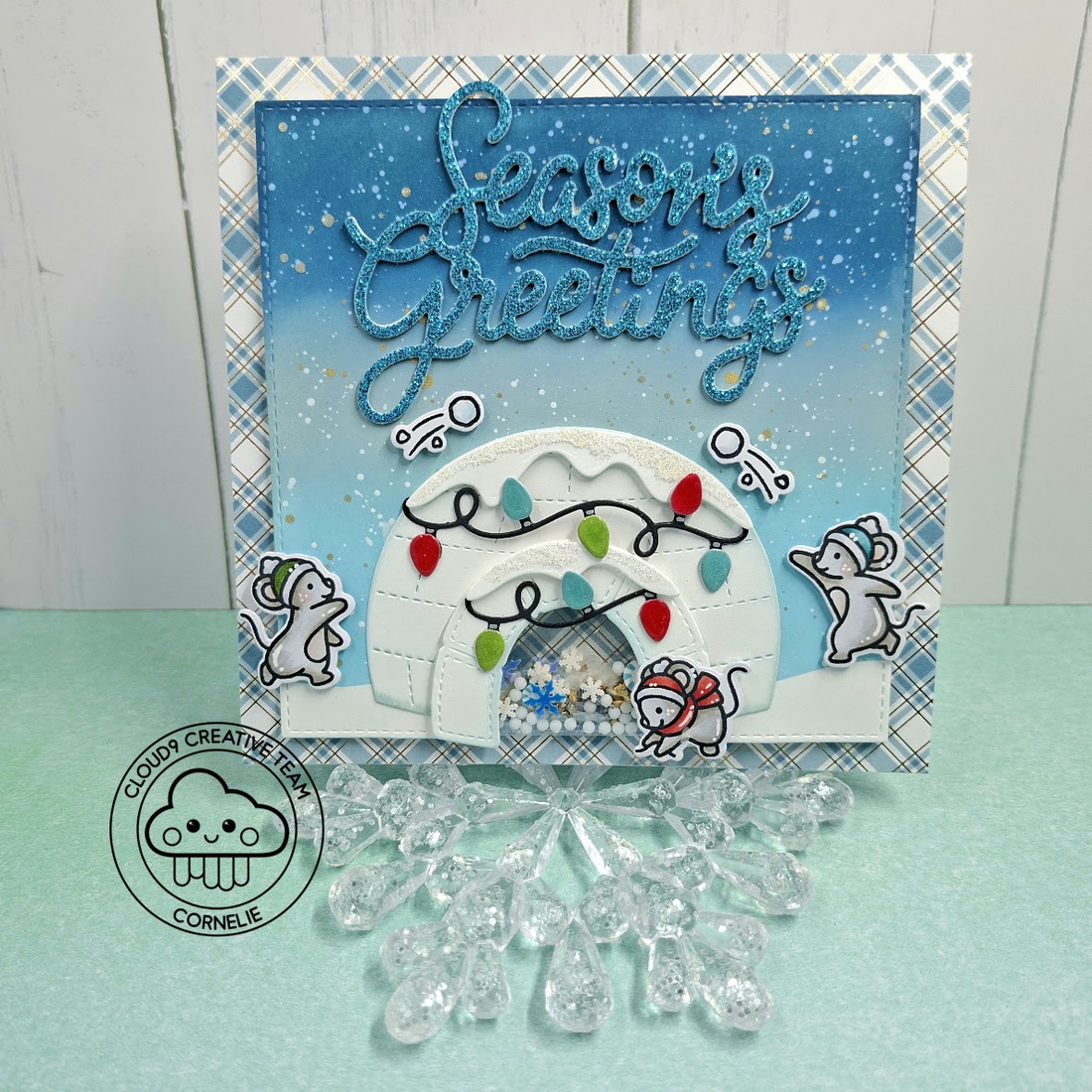 Winter Shaker Card feat. Lawn Fawn Giant Season's Greetings