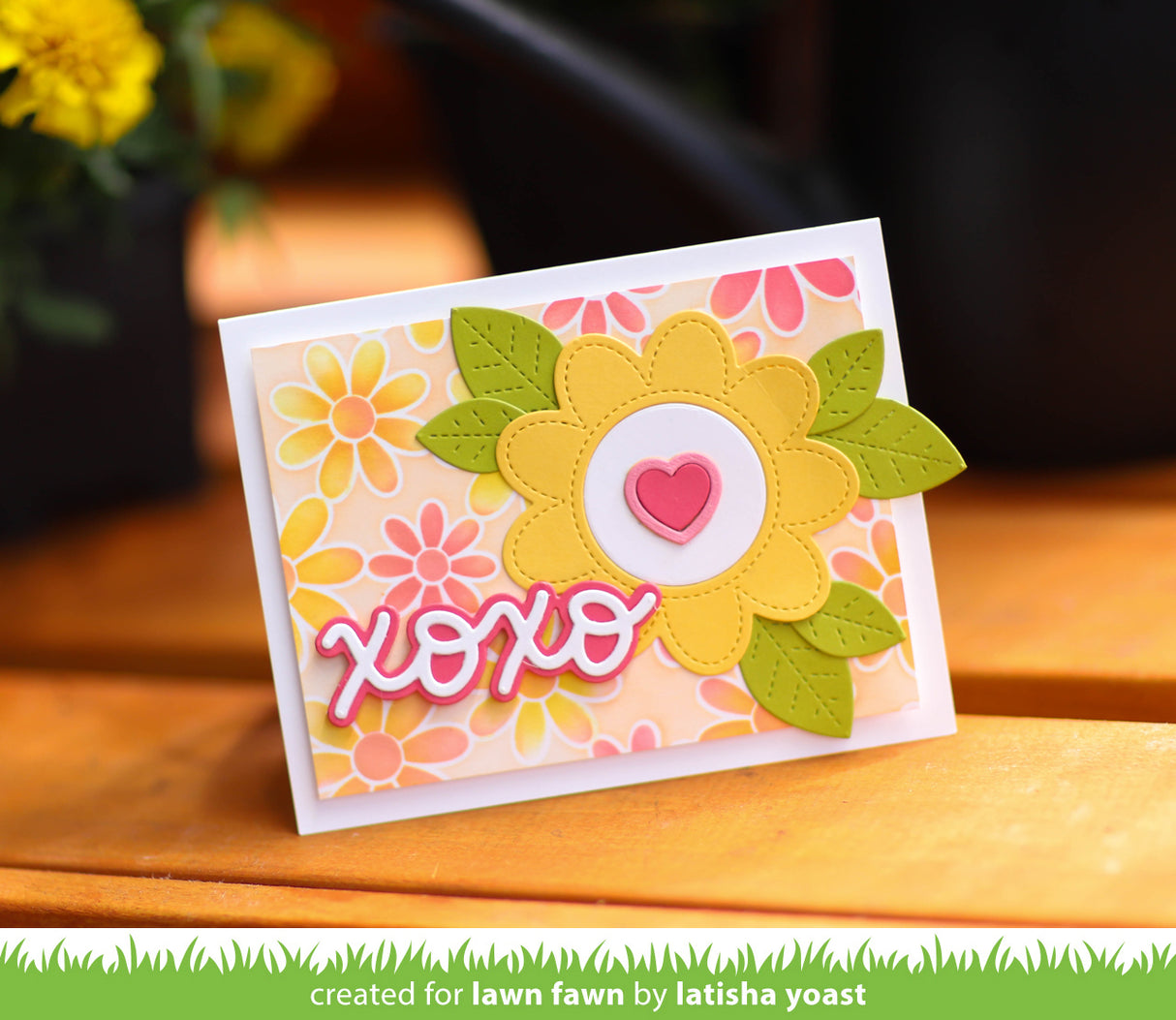 Lawn Fawn - Daisy Bloom Background Stencils (3pcs)
