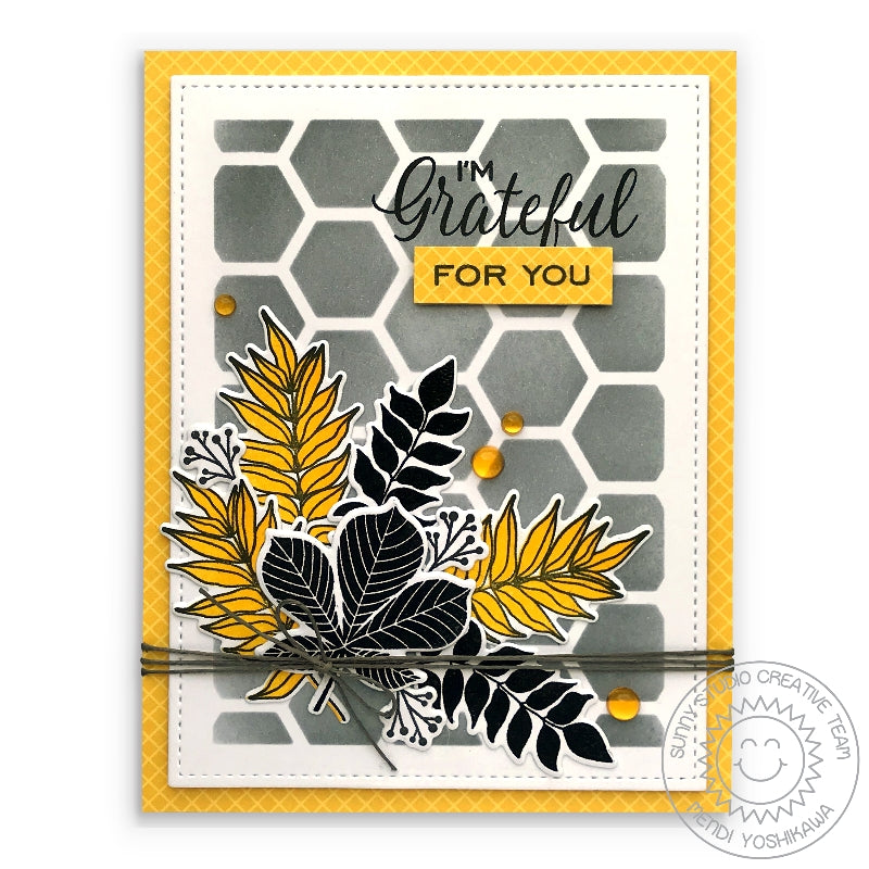 Sunny Studio - Frilly Frames Hexagon Dies