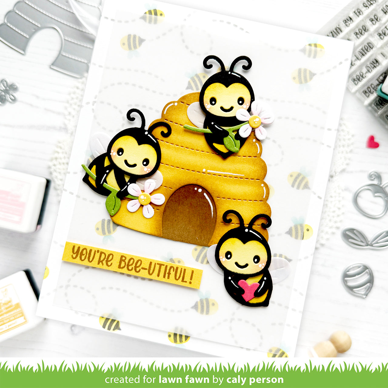 Lawn Fawn - Bee Happy Background Stencils (4pcs)