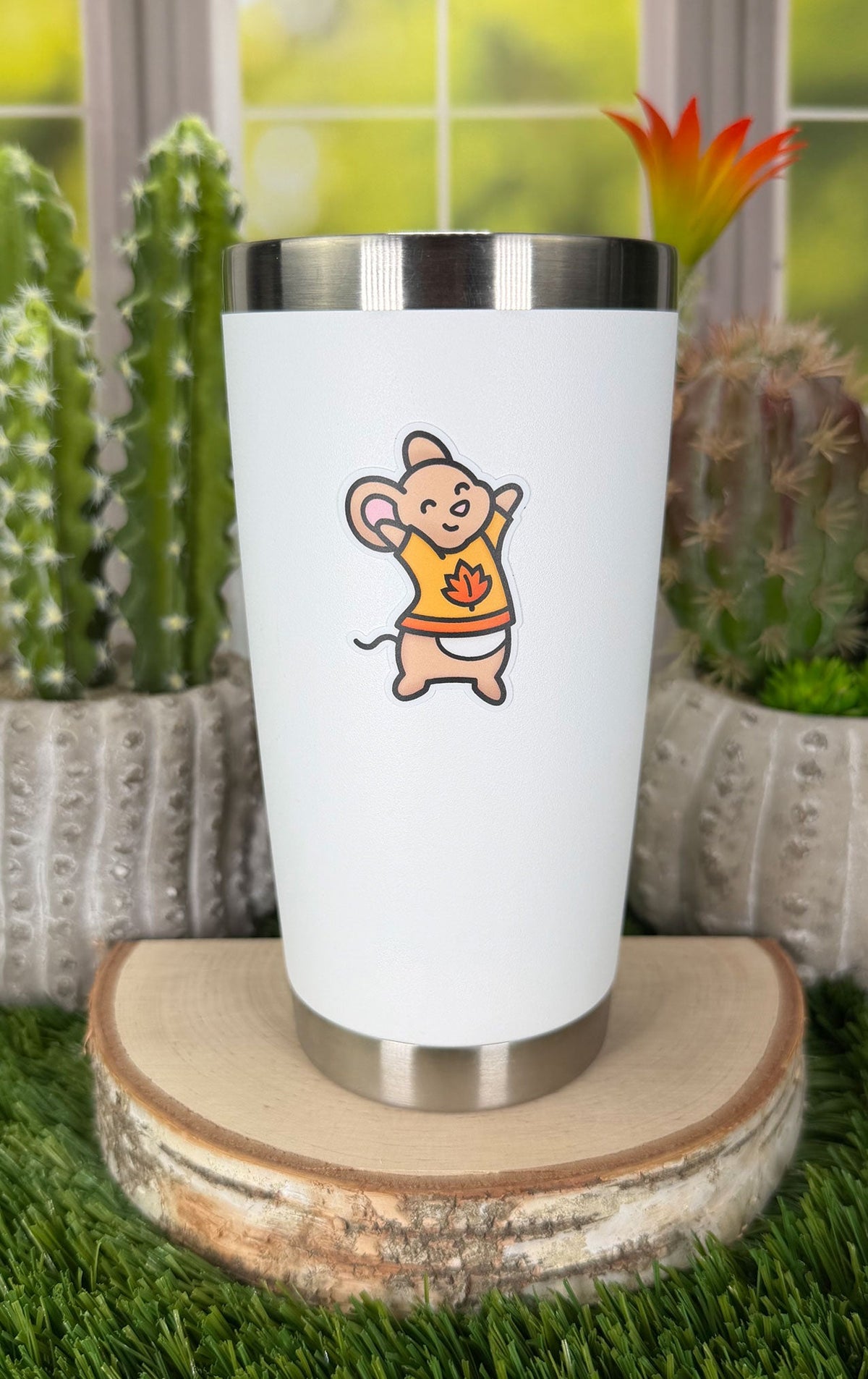 Lawn Fawn - Fall Mouse Vinyl Sticker