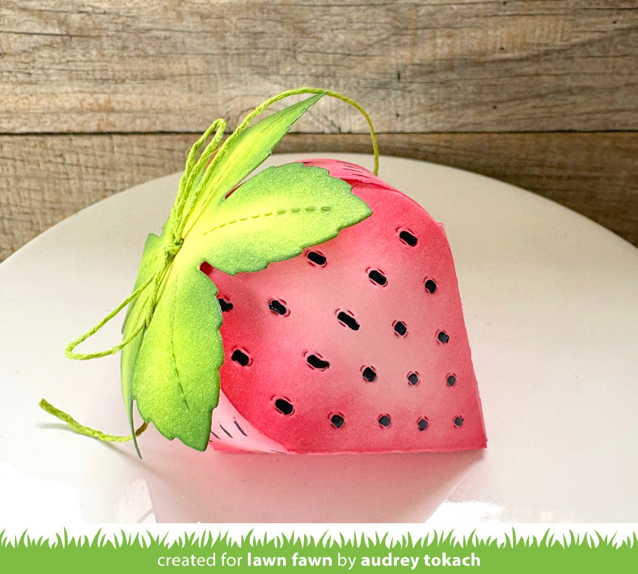 Lawn Fawn - Strawberry Treat Box