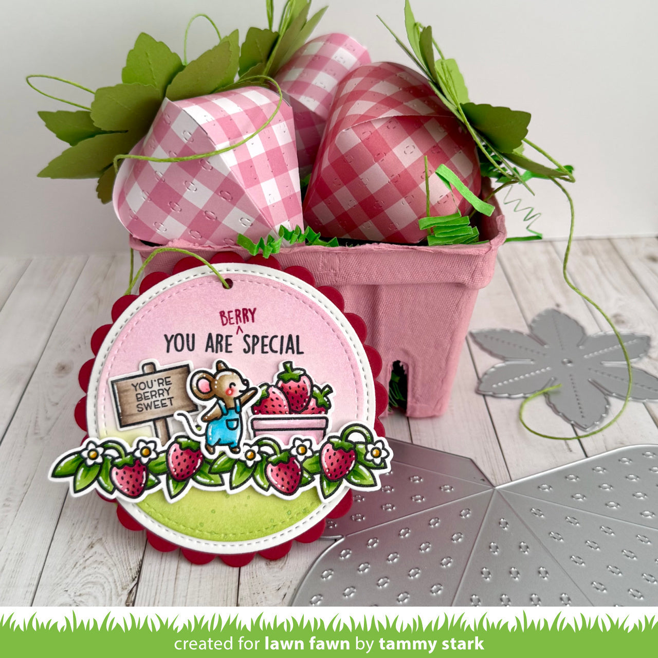 Lawn Fawn - Strawberry Treat Box