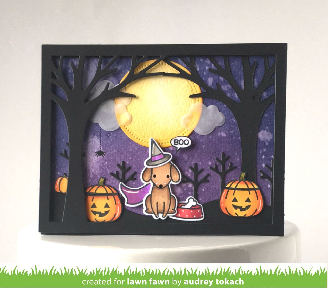 Lawn Fawn - Leafy Tree Backdrop: Landscape