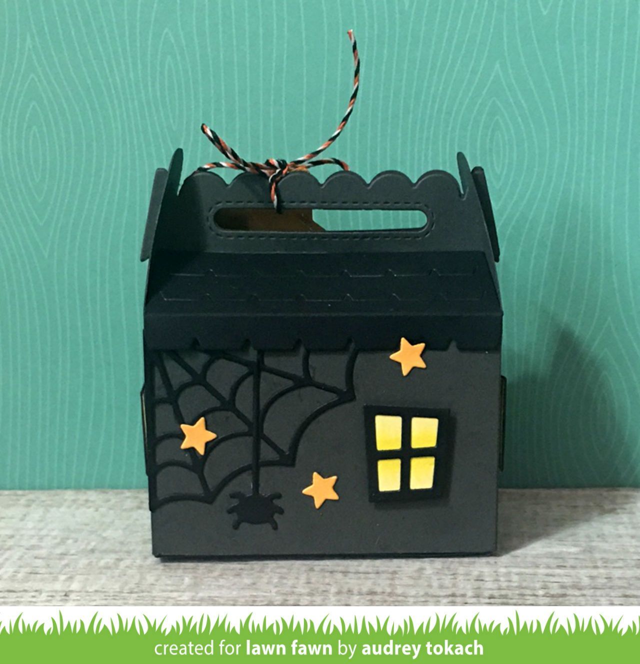 Lawn Fawn - Scalloped Treat Box Haunted House Add-on