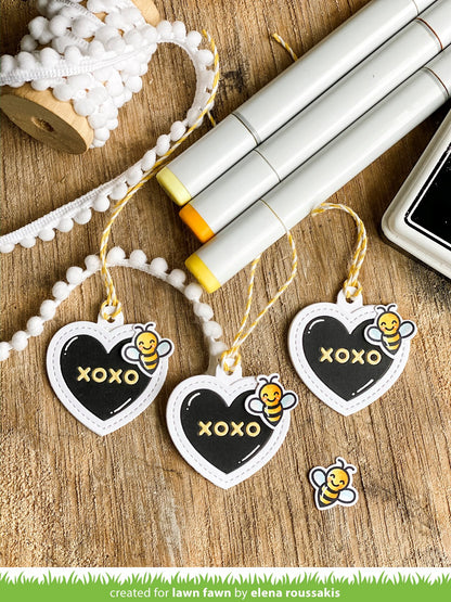 Lawn Fawn - Heart Shaker Gift Tag