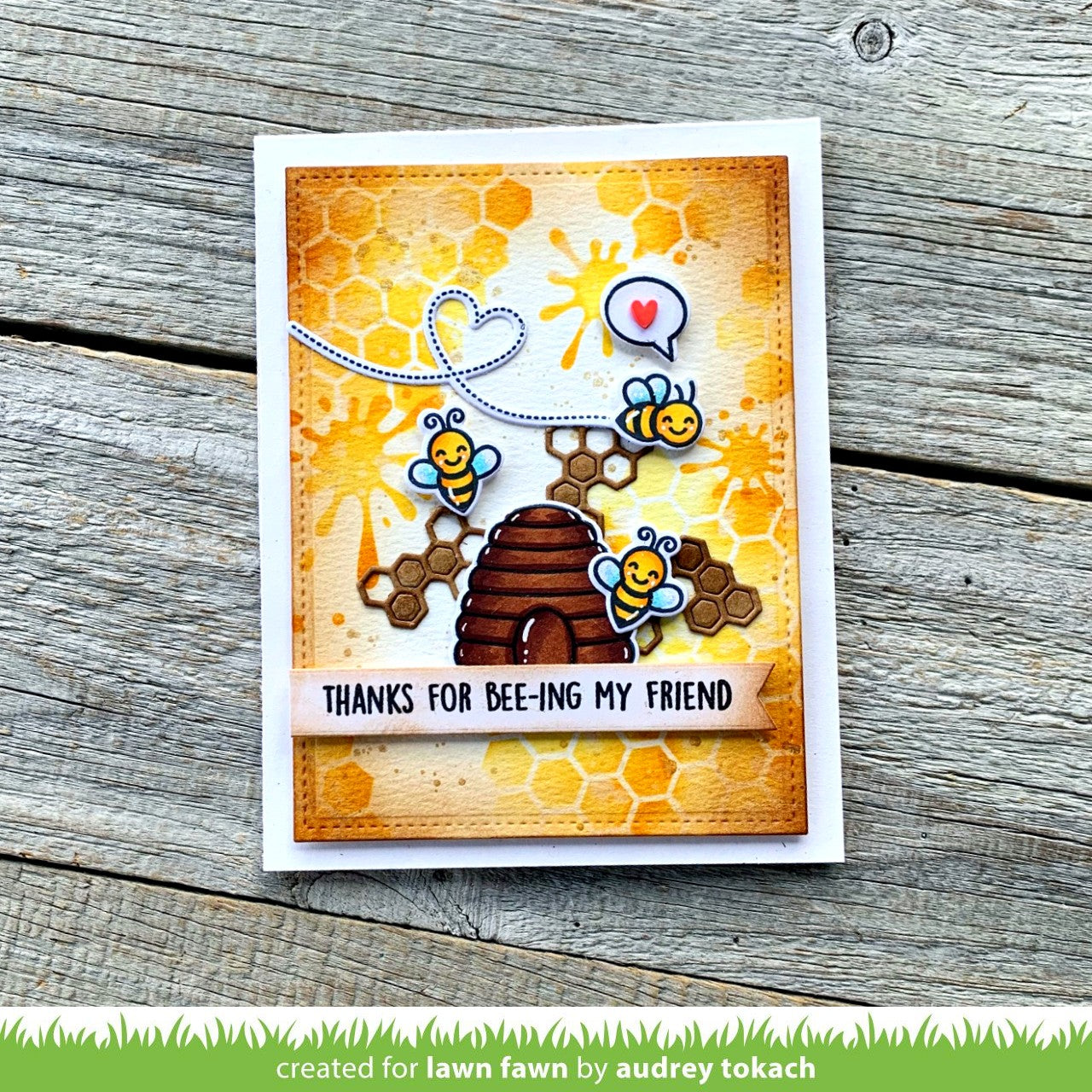 Lawn Fawn - Honeycomb Stencil