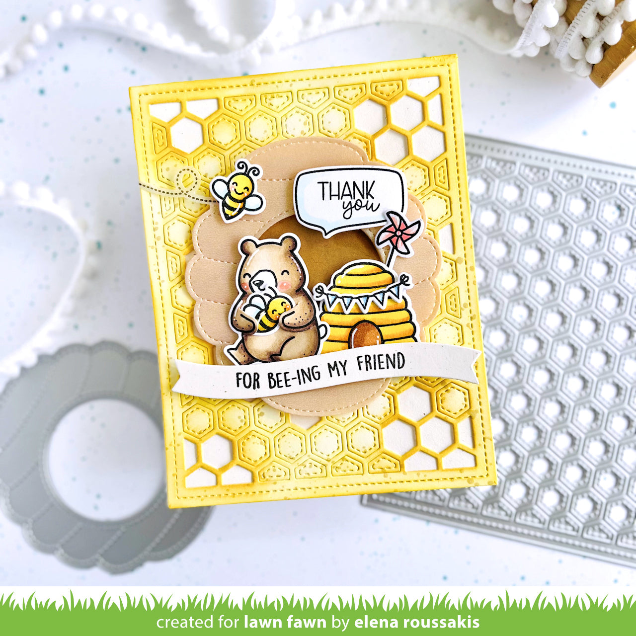 Lawn Fawn - Honeycomb Backdrop