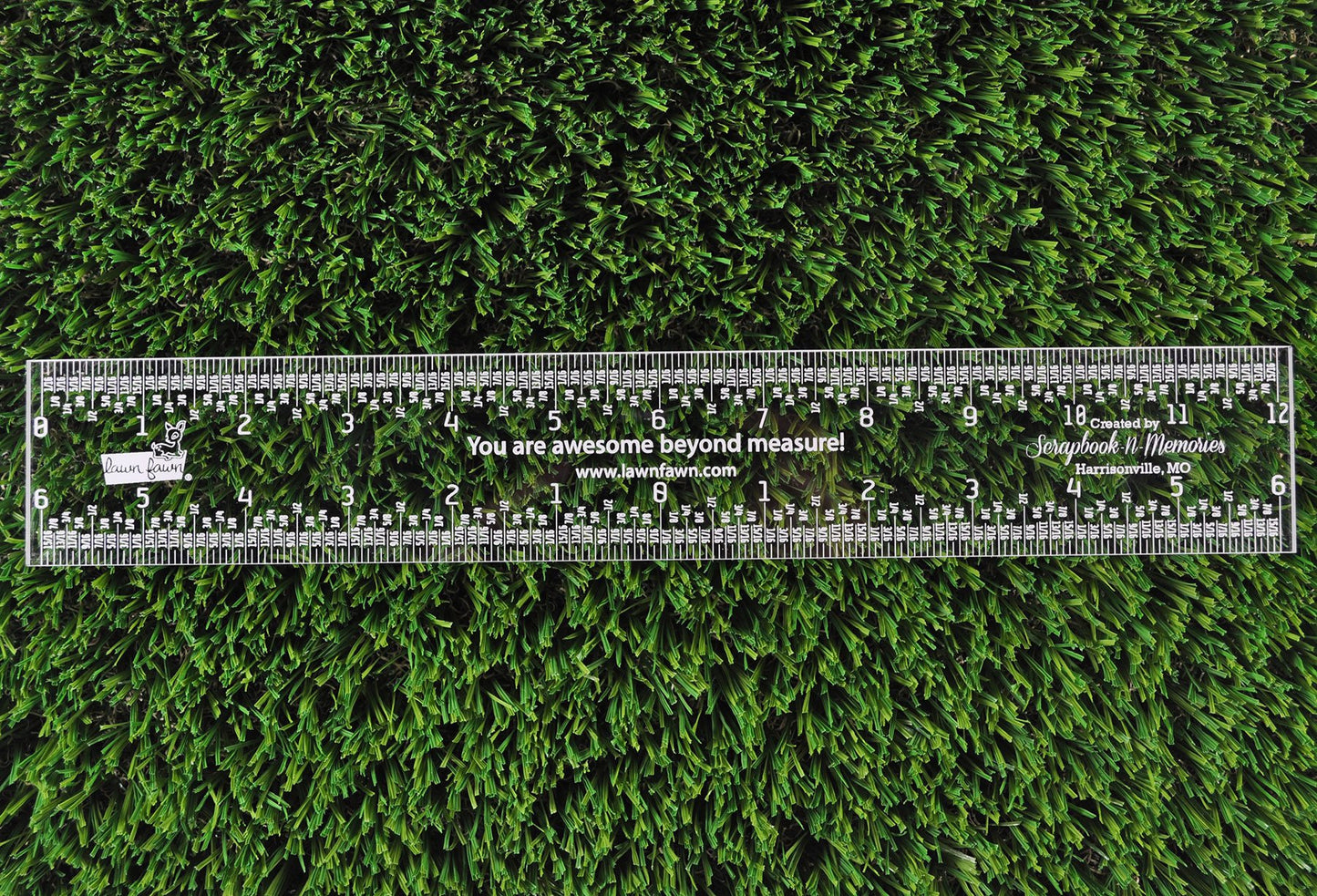 Lawn Fawn - Zero Centering 12" Ruler