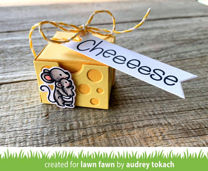 Lawn Fawn - Tiny Gift Box Ladybug Add-On