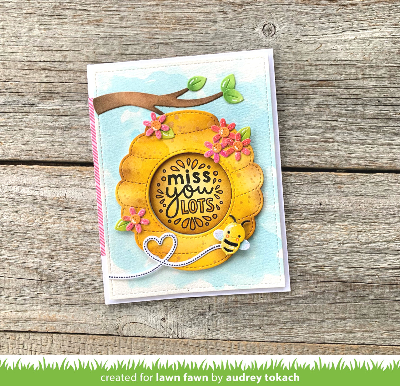 Lawn Fawn - Magic Iris Beehive Add-On