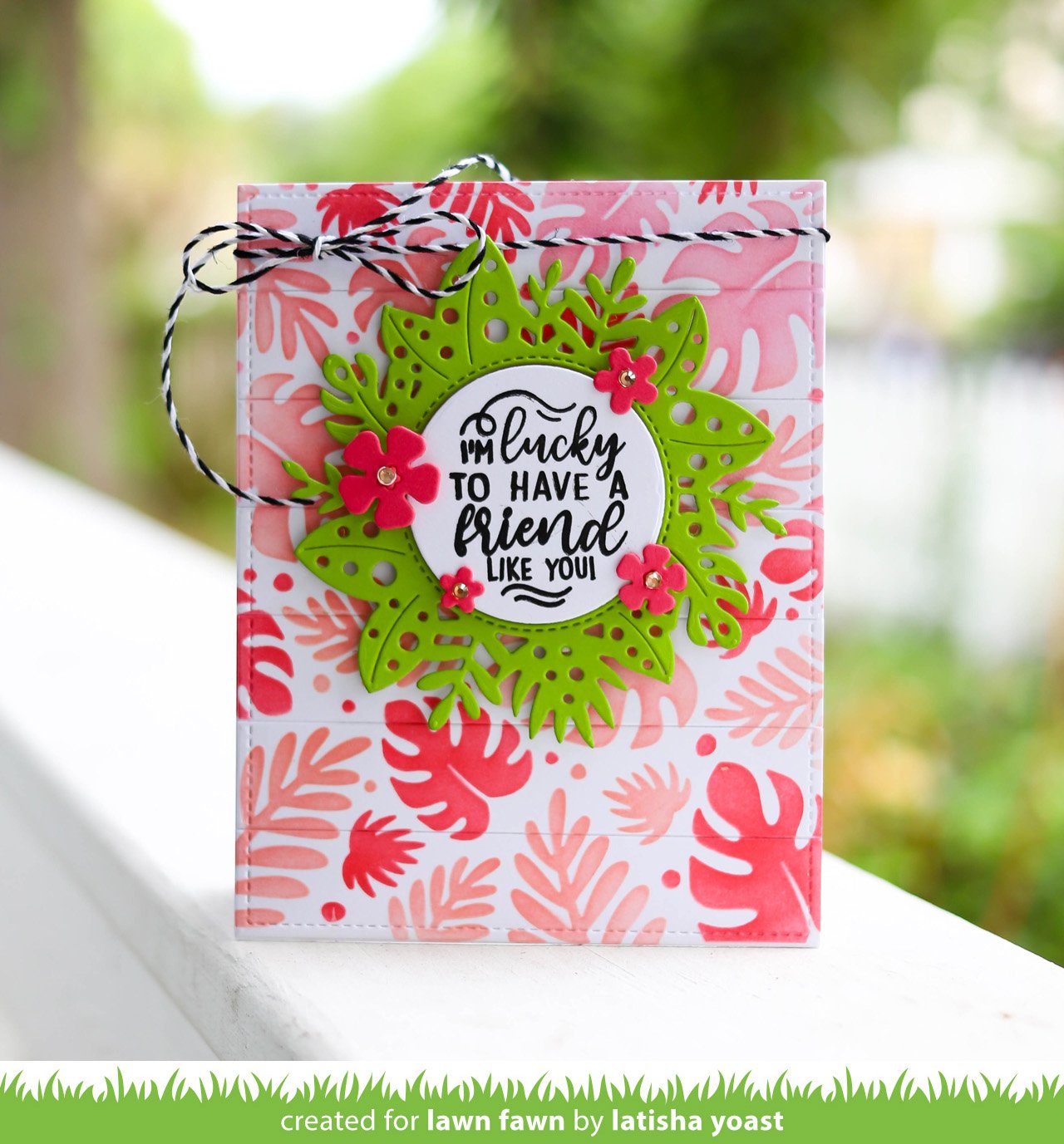 Lawn Fawn - Tropical Leaves Background Stencils (2pcs)