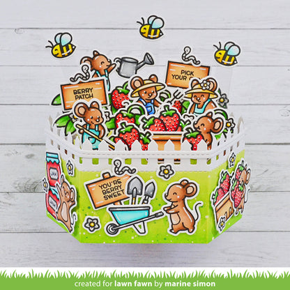 Lawn Fawn - Platform Pop-Up Picket Fence Wrap Around