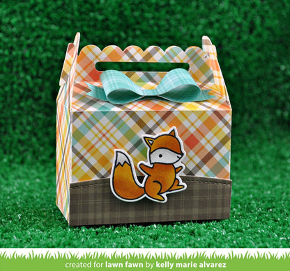 Lawn Fawn - Scalloped Treat Box Die