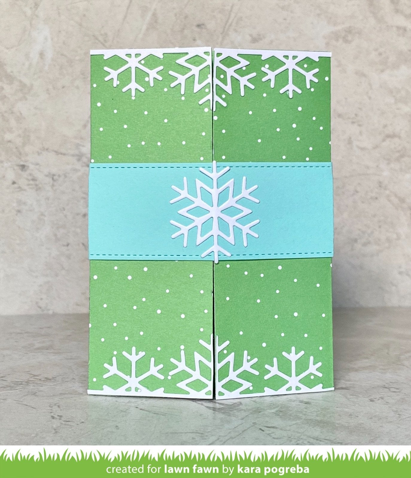 Lawn Fawn - Snowflake Border