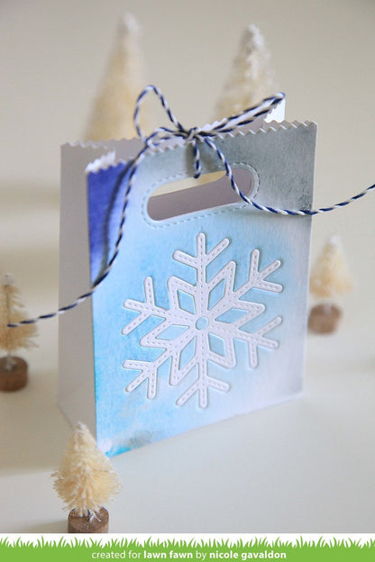 Lawn Fawn - Stitched Snowflakes